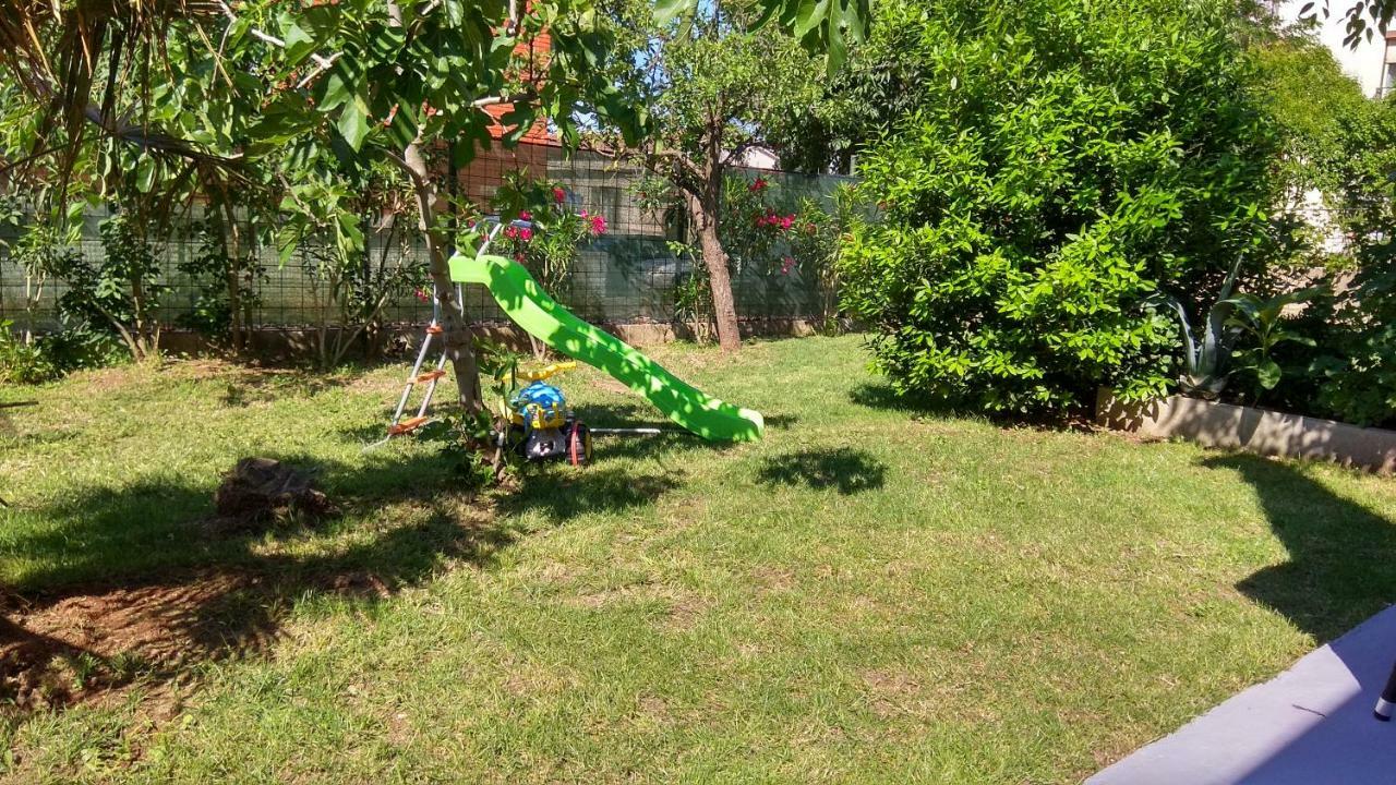 Lusyhouse Villa Pula Buitenkant foto